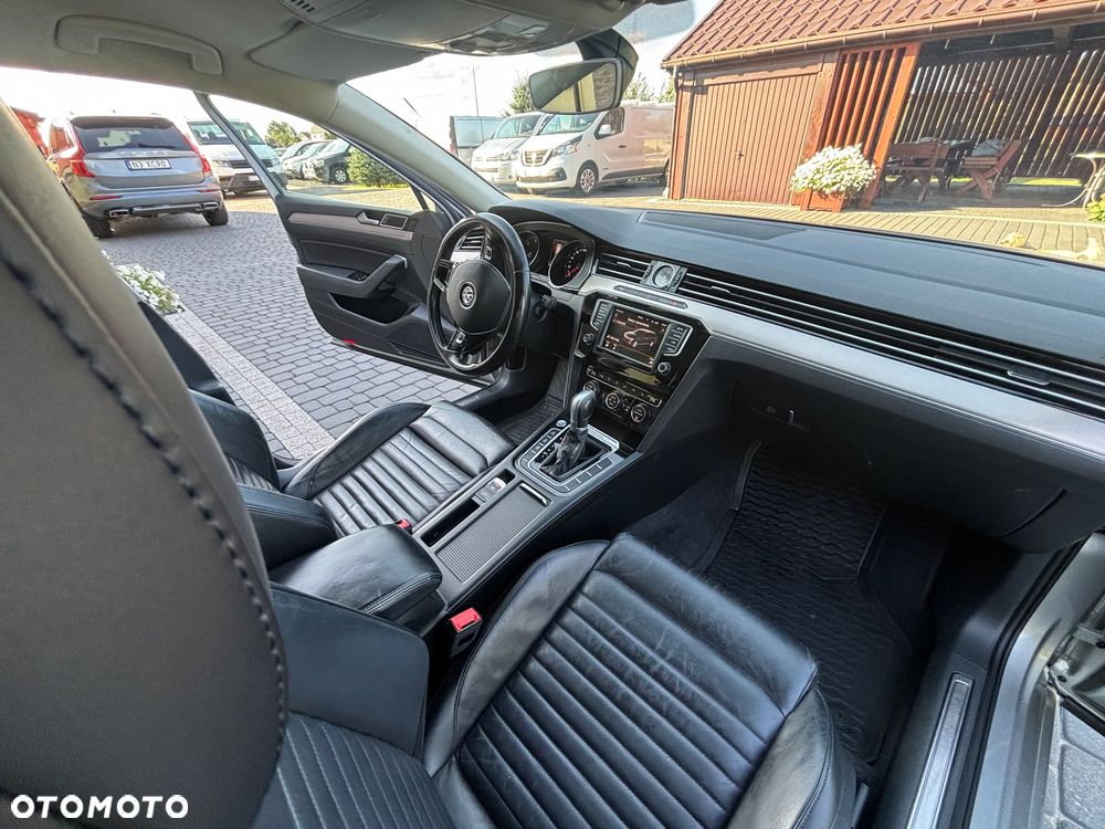 Volkswagen Passat 2.0 TDI BMT 4Mot Highline DSG - 17