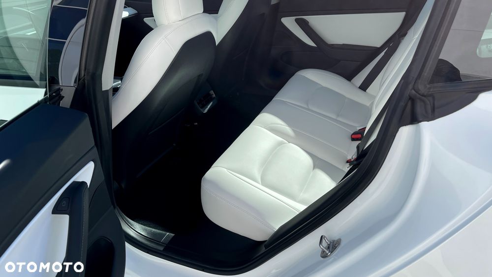 Tesla Model 3 - 22
