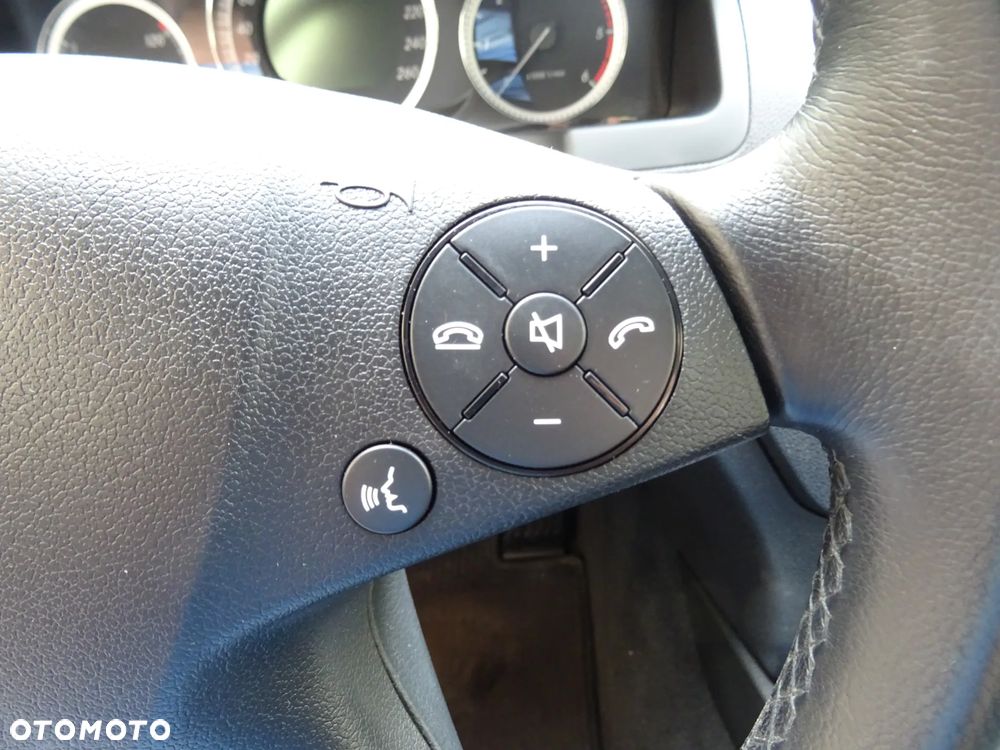 Mercedes-Benz Klasa C 200 CDI DPF Automatik BlueEFFICIENCY - 15