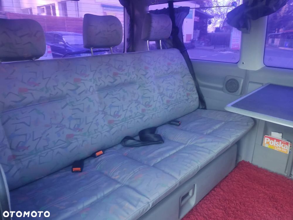Volkswagen Multivan - 7