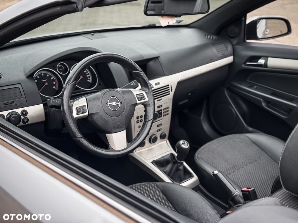 Opel Astra 1.6 Enjoy - 9