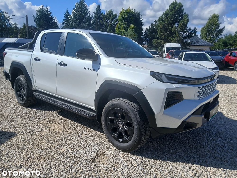 Toyota Hilux 2.8 D-4D mHEV Double Cab Invincible 4x4 - 31
