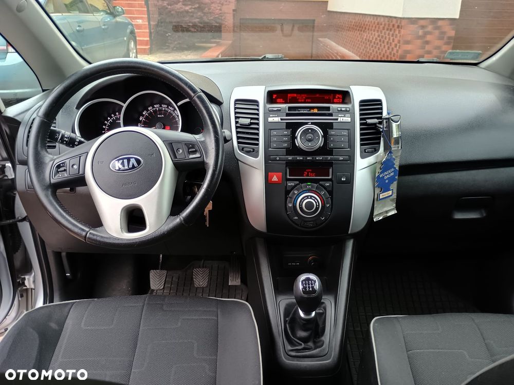 Kia Venga 1.4 L - 10
