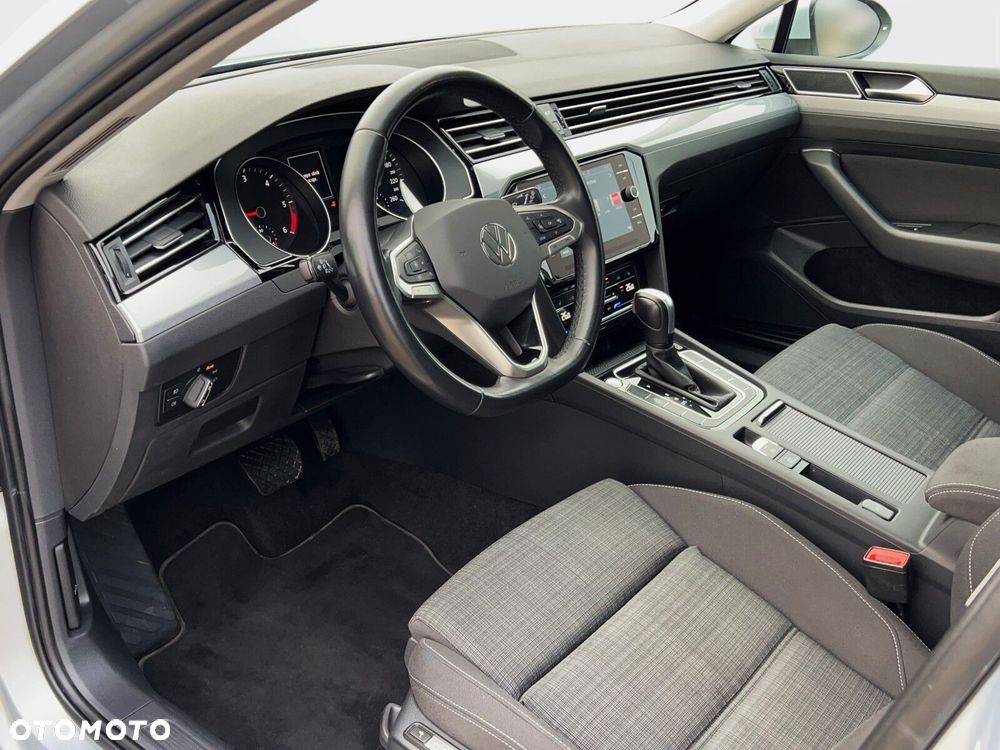 Volkswagen Passat - 14