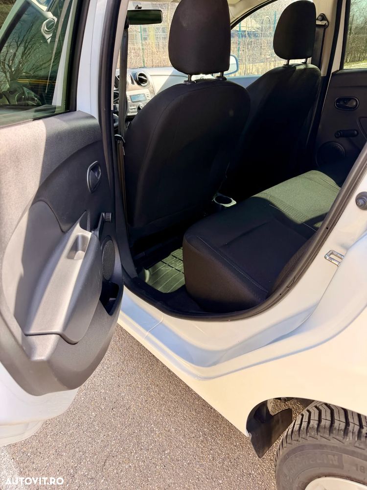 Dacia Logan ECO-G 100 Essential - 10