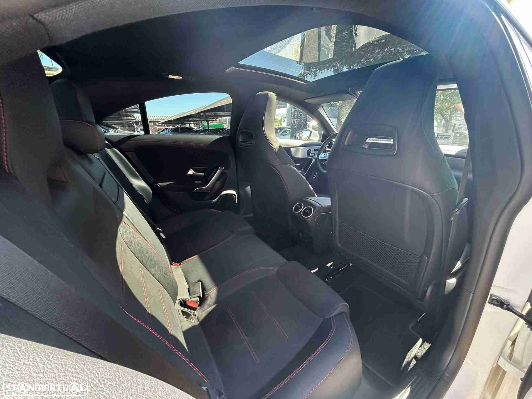Mercedes-Benz CLA 250 e AMG Line - 11