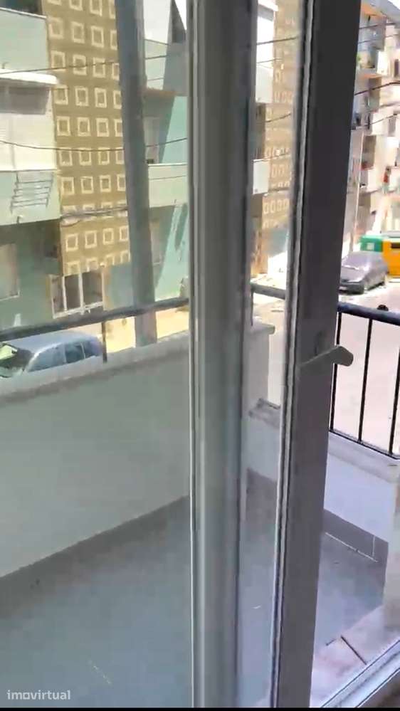 Venda de Apartamento T1 (2 assoalhadas) a Estrear, Apelação, Loures. - Grande imagem: 3/12