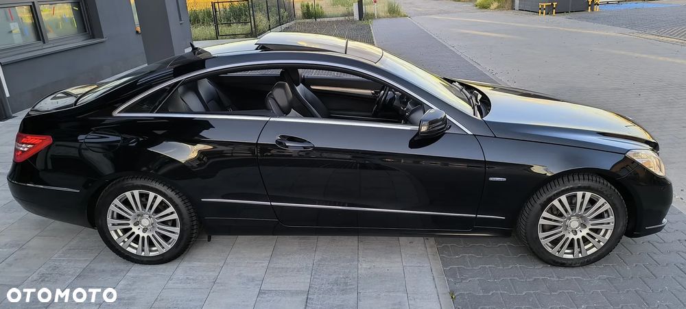 Mercedes-Benz Klasa E 350 CDI DPF BlueEFFICIENCY 7G-TRONIC Elegance - 35