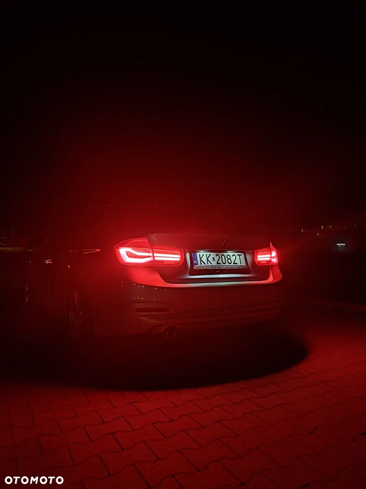 BMW Seria 3 318d - 13