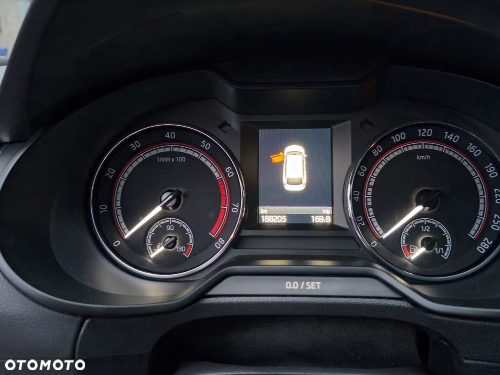 Skoda Octavia 2.0 TSI DSG RS 245 - 9