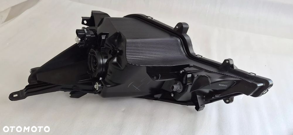 LAMPA PRAWA PRZÓD MITSUBISHI SPACE STAR LIFT 2019- STANLEY W5335 - 13