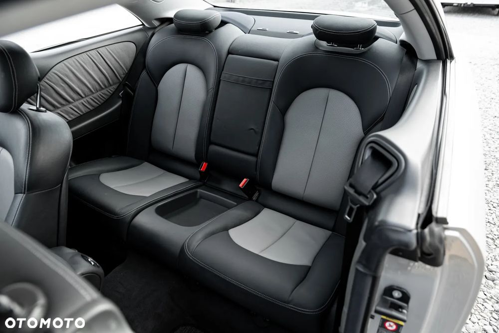 Mercedes-Benz CLK 320 Avantgarde - 36