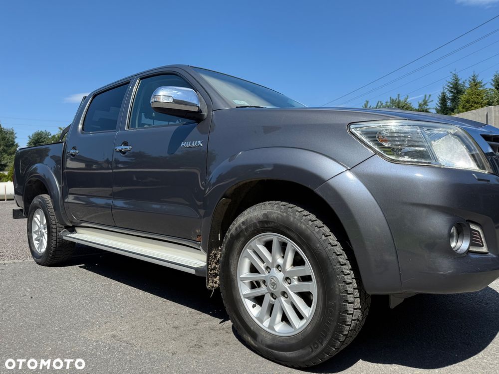 Toyota Hilux 3.0 D-4D SR5 - 36
