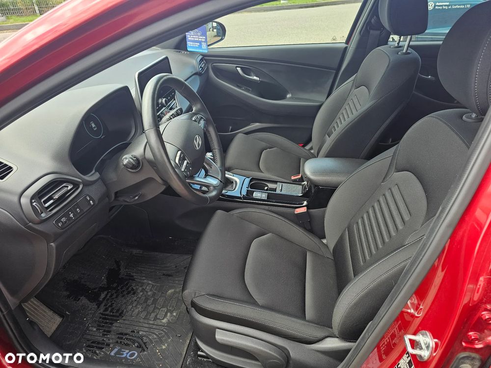 Hyundai i30 1.5 T-GDI 48V Smart - 11