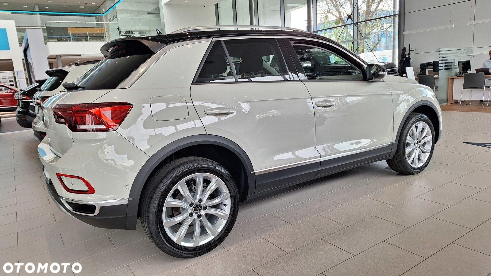 Volkswagen T-Roc - 11