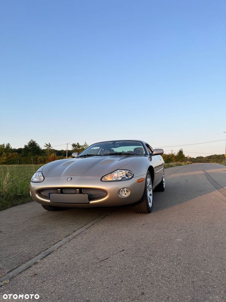 Jaguar XK8 - 3