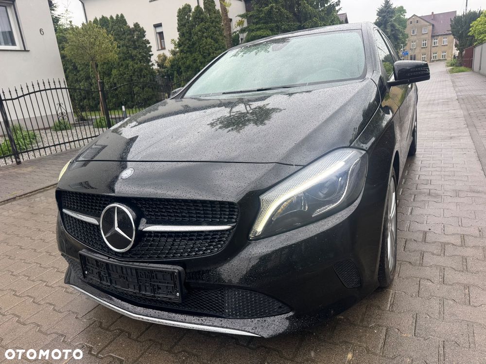 Mercedes-Benz Klasa A 180 7G-DCT AMG Line - 24