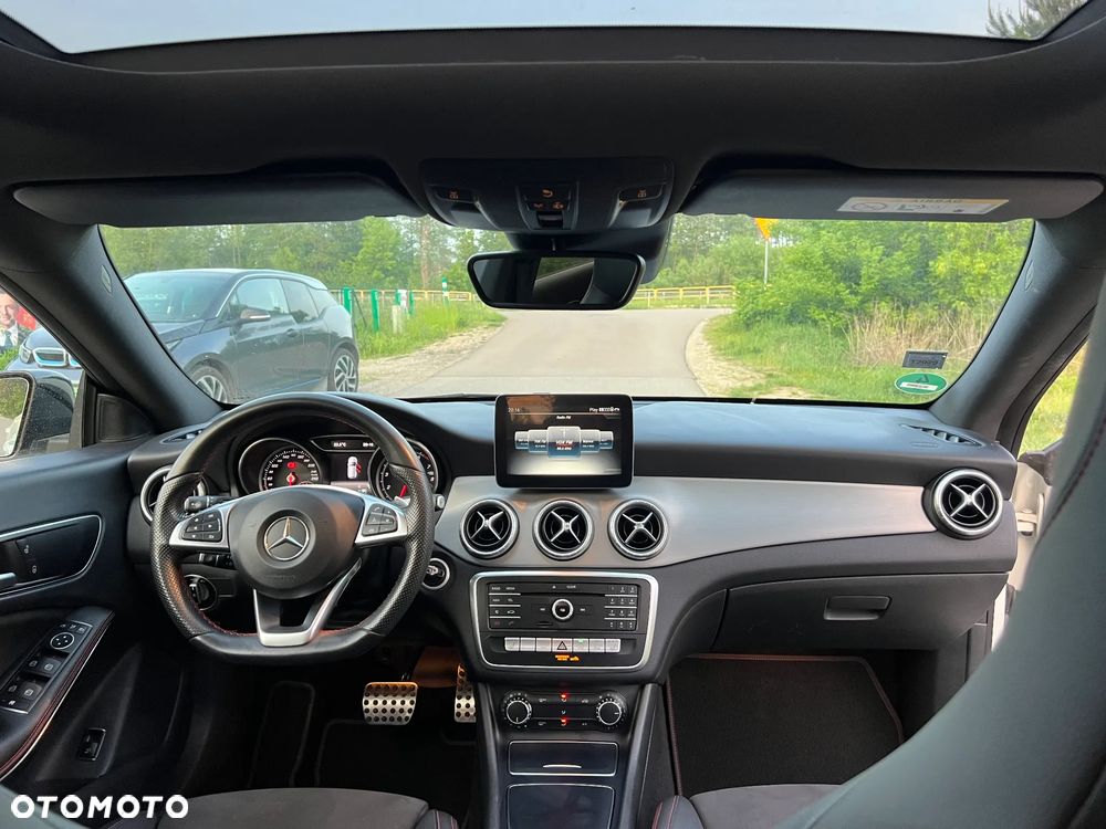 Mercedes-Benz CLA Shooting Brake 180 7G-DCT AMG Line - 13