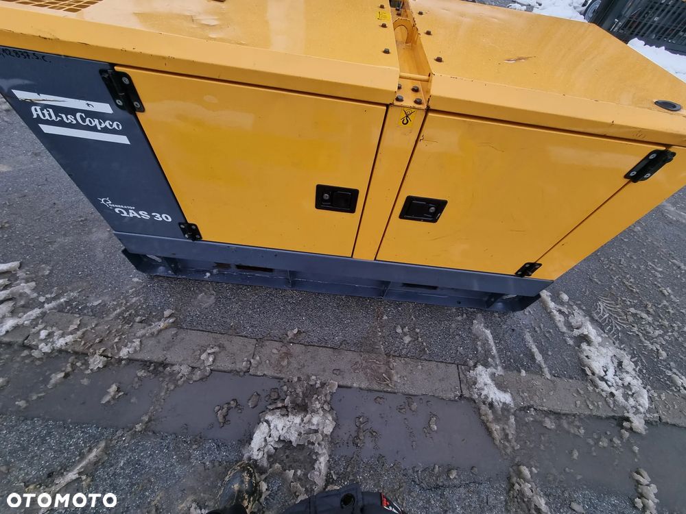 Atlas Copco QAS 30 KVA Agregat Generator wyciszony. Perfekcyjny stan! Silnik Kubota 4cylindry. Prądnica PARTNER Import Norwegia! Zadbana maszyna Serwisowana w DEKRA do końca - 6