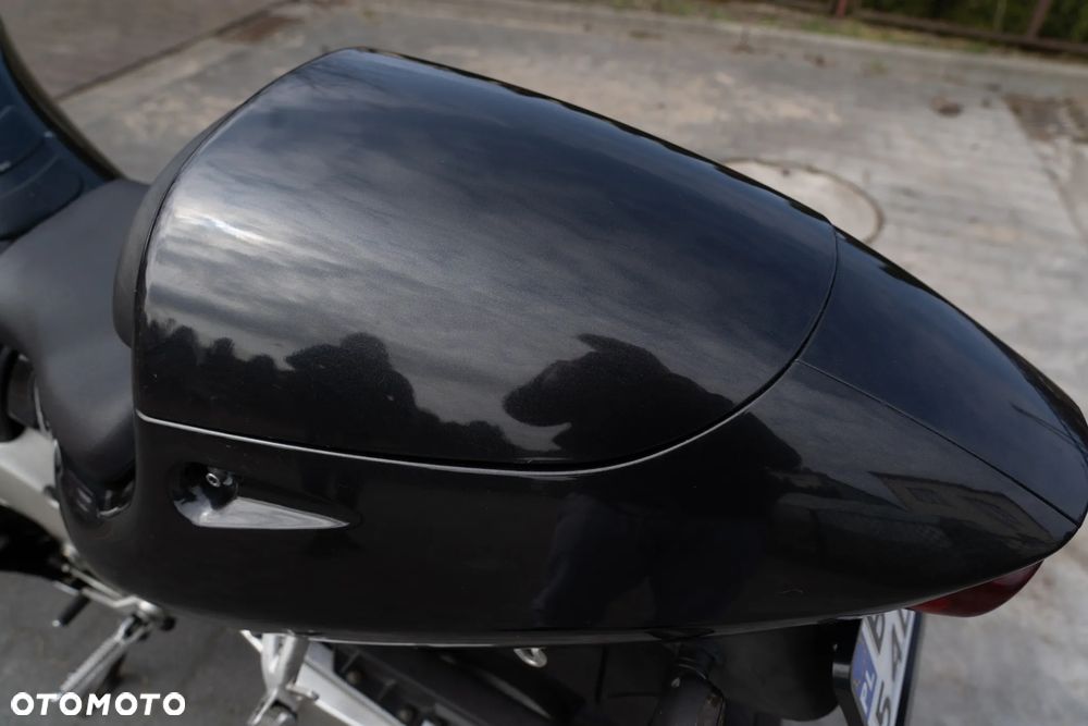 Suzuki GSX-R - 19