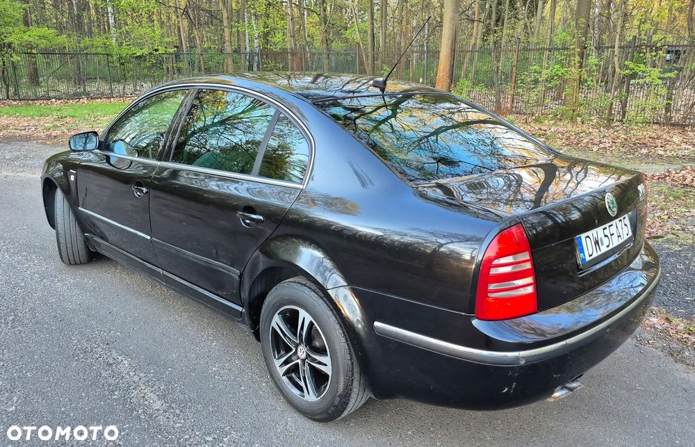 Skoda Superb 1.9 TDI Prestige Plus - 4
