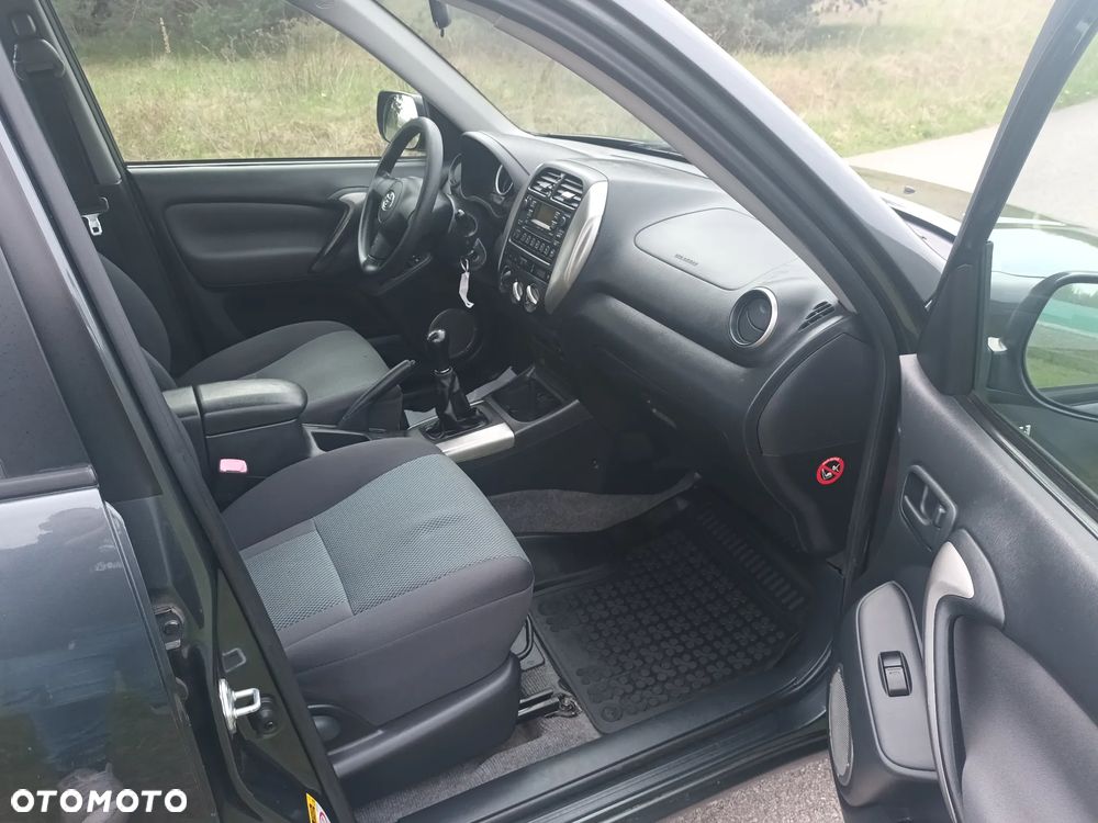 Toyota RAV4 1.8 VVT-i Terra 2WD - 22