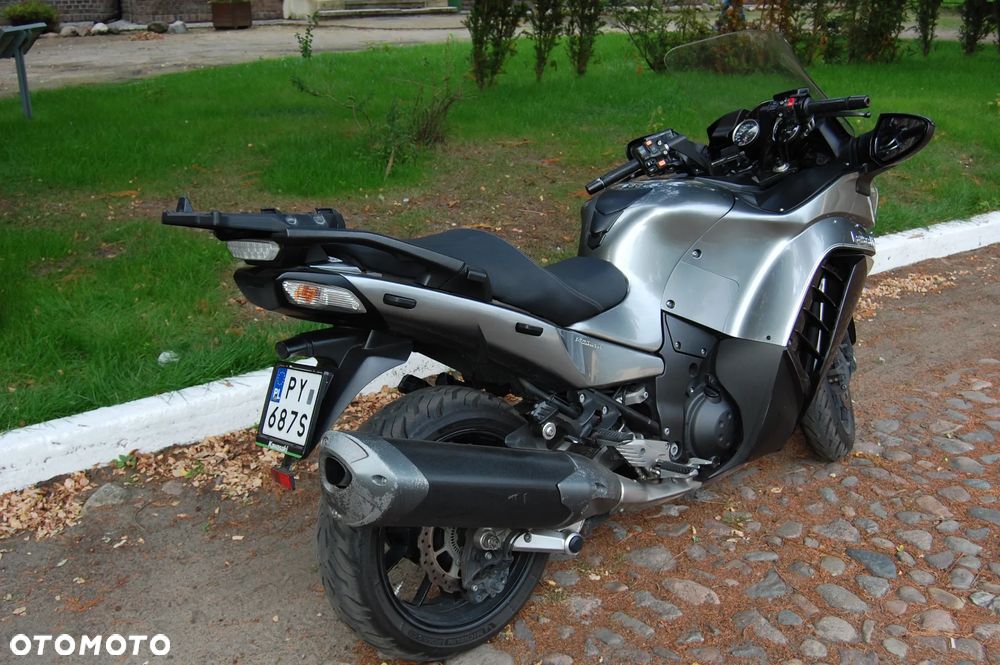Kawasaki GTR - 14
