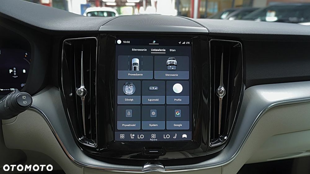 Volvo XC 60 B4 D AWD Momentum - 23