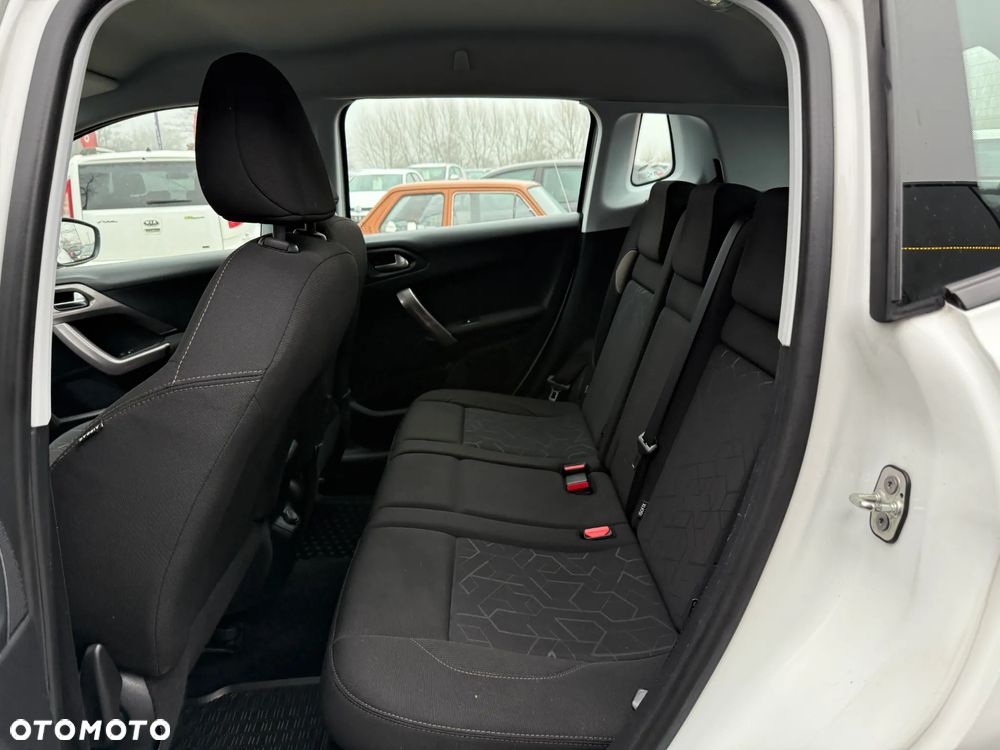 Peugeot 2008 ver-puretech-110-stop-start-business--line - 28