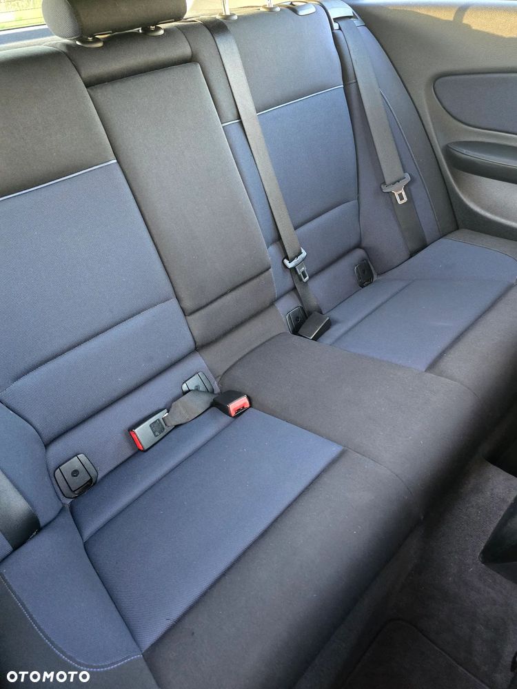 BMW Seria 1 116d DPF - 12