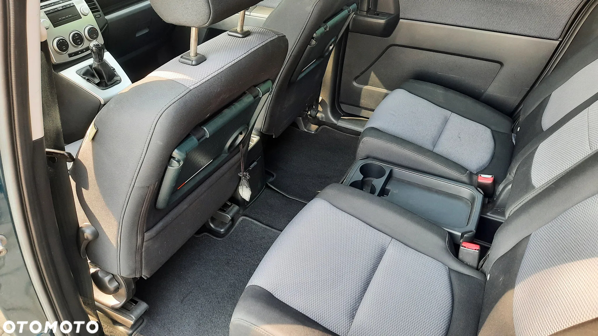 Mazda 5 - 10