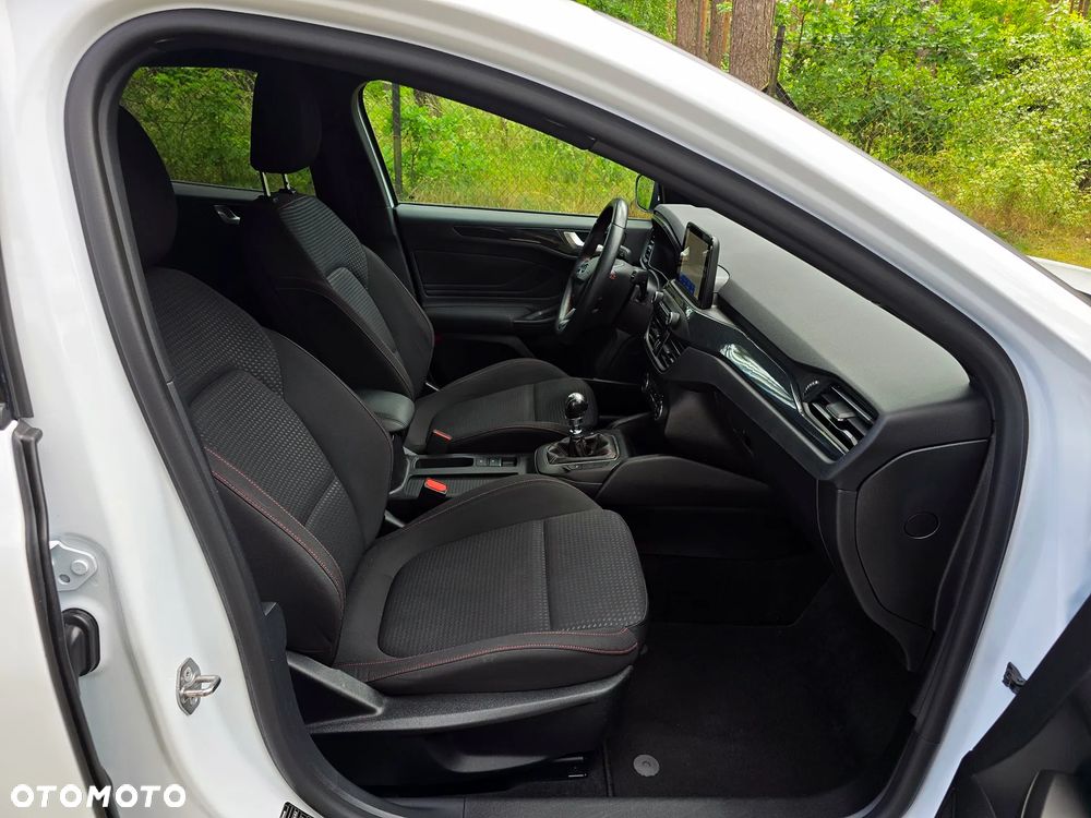Ford Focus 1.5 EcoBoost ST-Line - 8