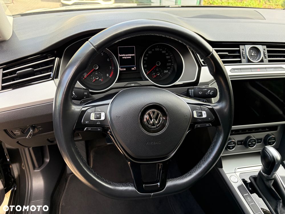 Volkswagen Passat 1.8 TSI BMT Comfortline DSG - 28
