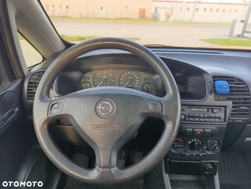 Opel Zafira 2.0 DTI - 14