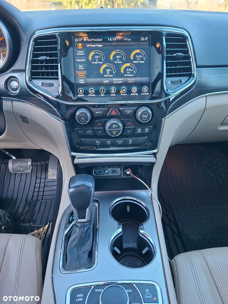 Jeep Grand Cherokee - 14