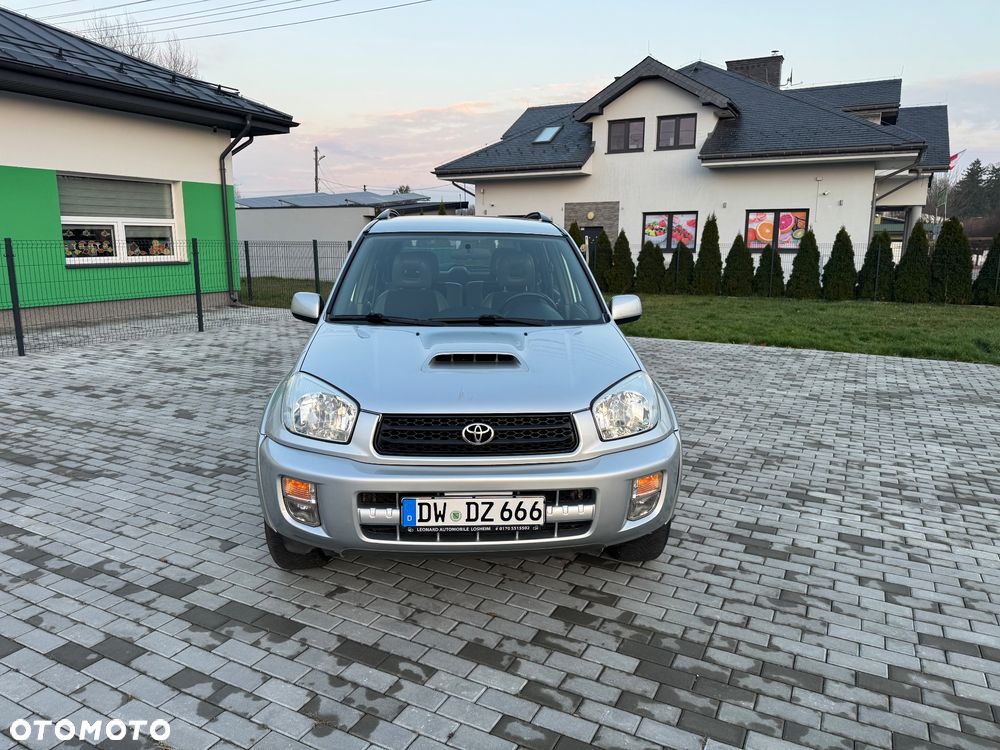 Toyota RAV4 D-4D 4x4 - 7