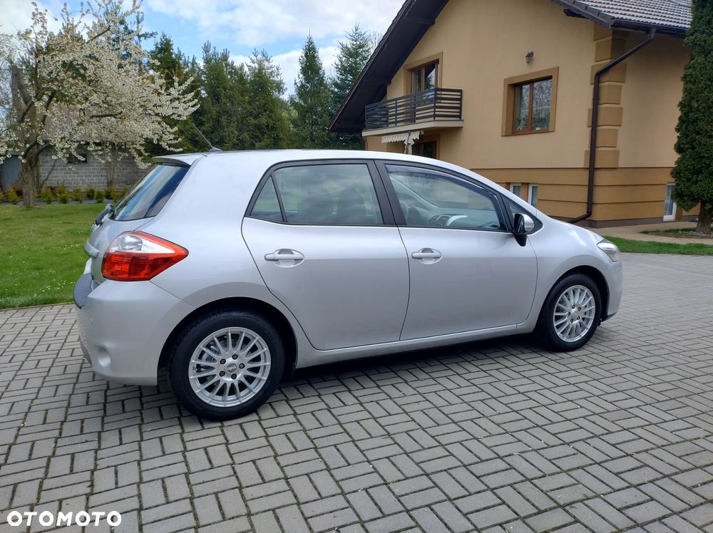 Toyota Auris 1.33 VVT-i - 5