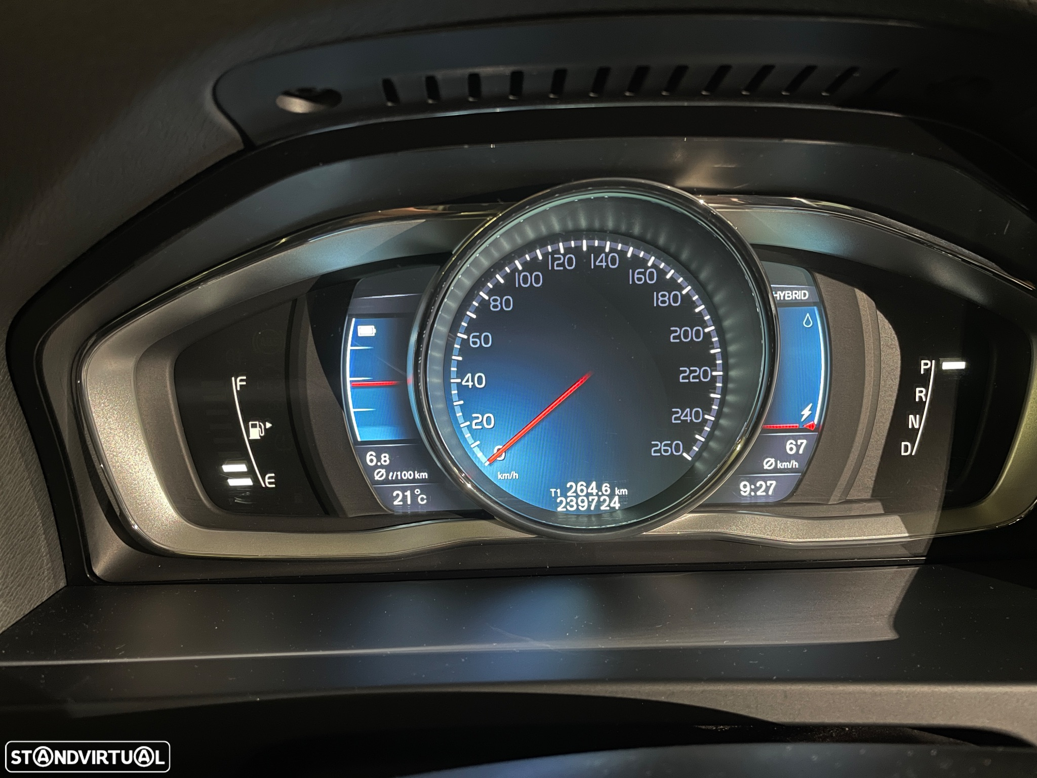 Volvo V60 2.4 D6 Momentum AWD Phev - 8
