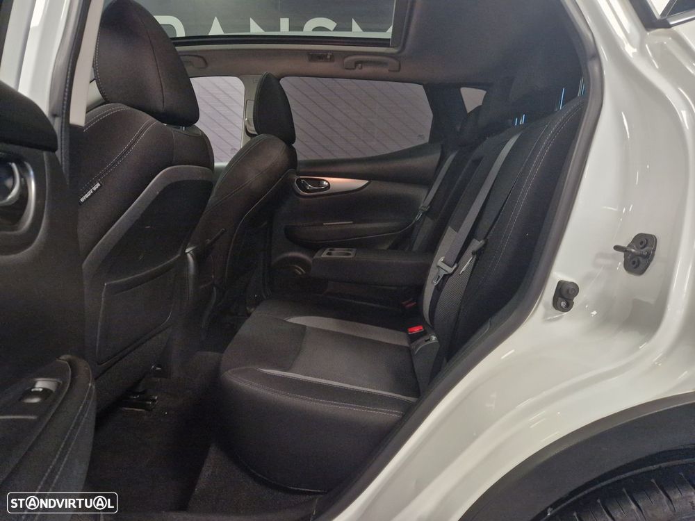 Nissan Qashqai 1.3 DIG-T N-Connecta J18 - 10