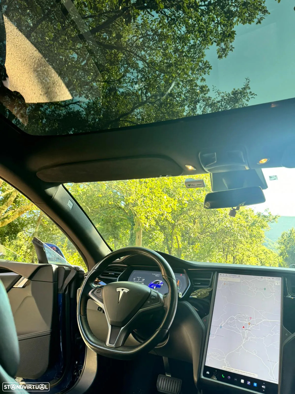 Tesla Model S - 10