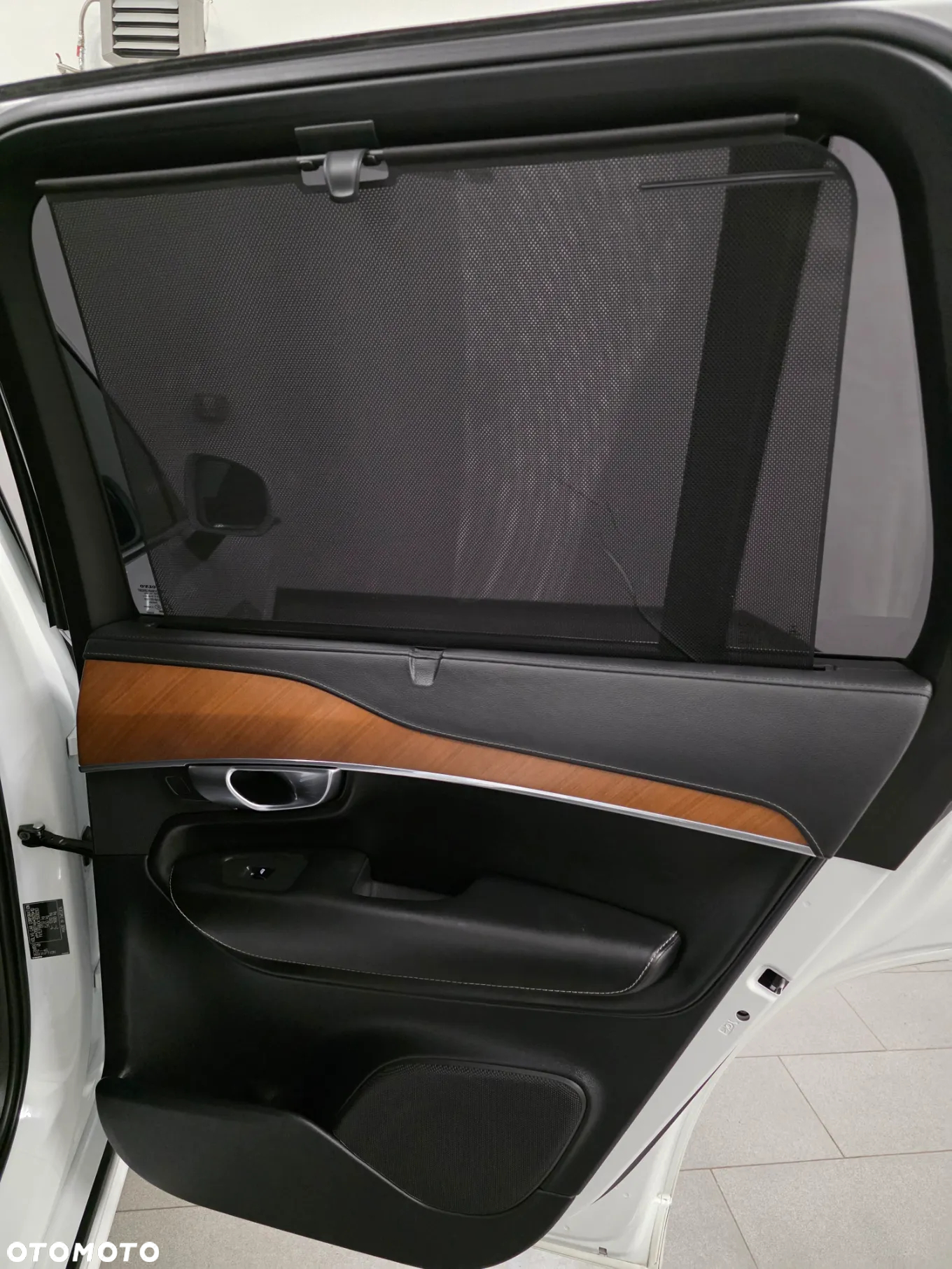 Volvo XC 90 D5 AWD R-Design - 26