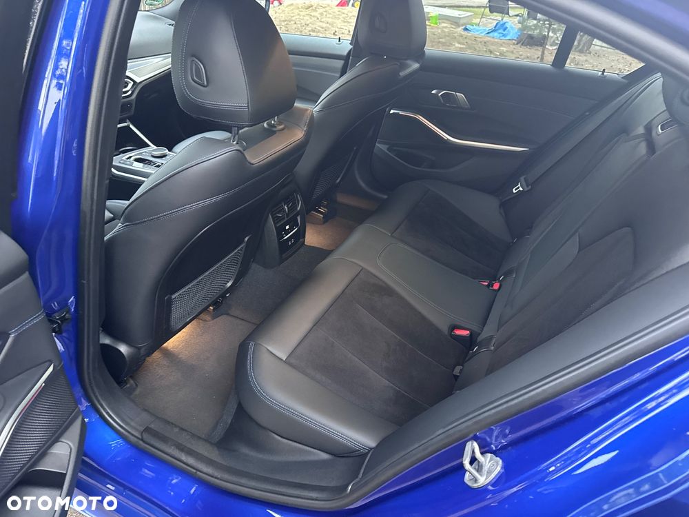 BMW Seria 3 320d xDrive M Sport sport - 16