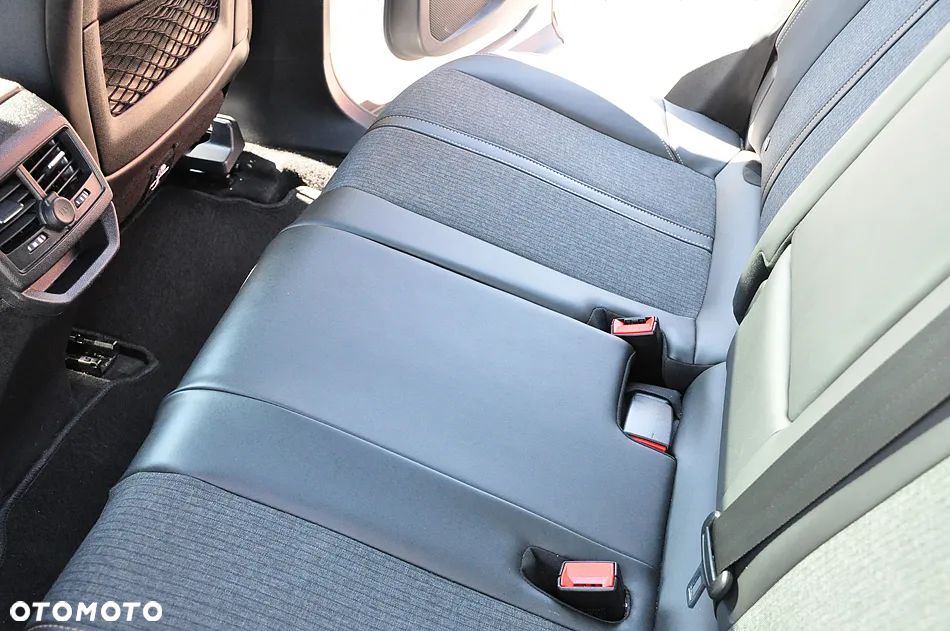 Peugeot 3008 1.6 BlueHDi Allure S&S EAT6 - 23