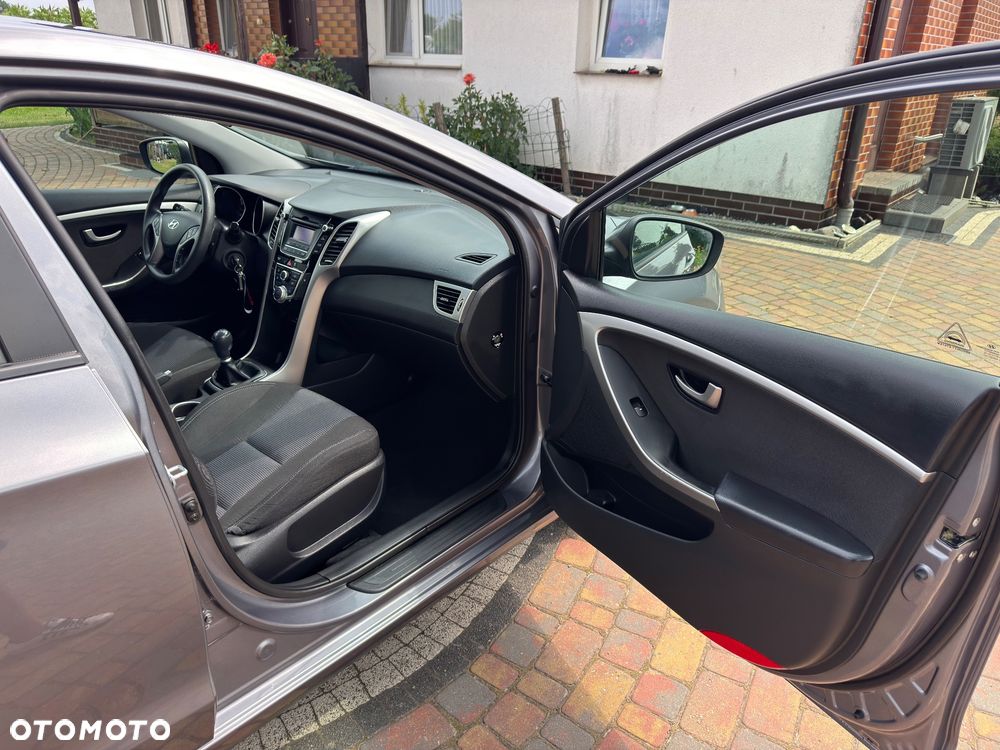 Hyundai i30 - 24