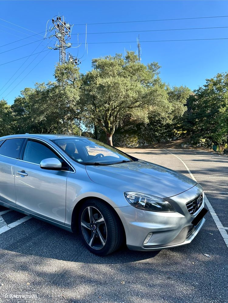 Volvo V40 D2 R Design - 4