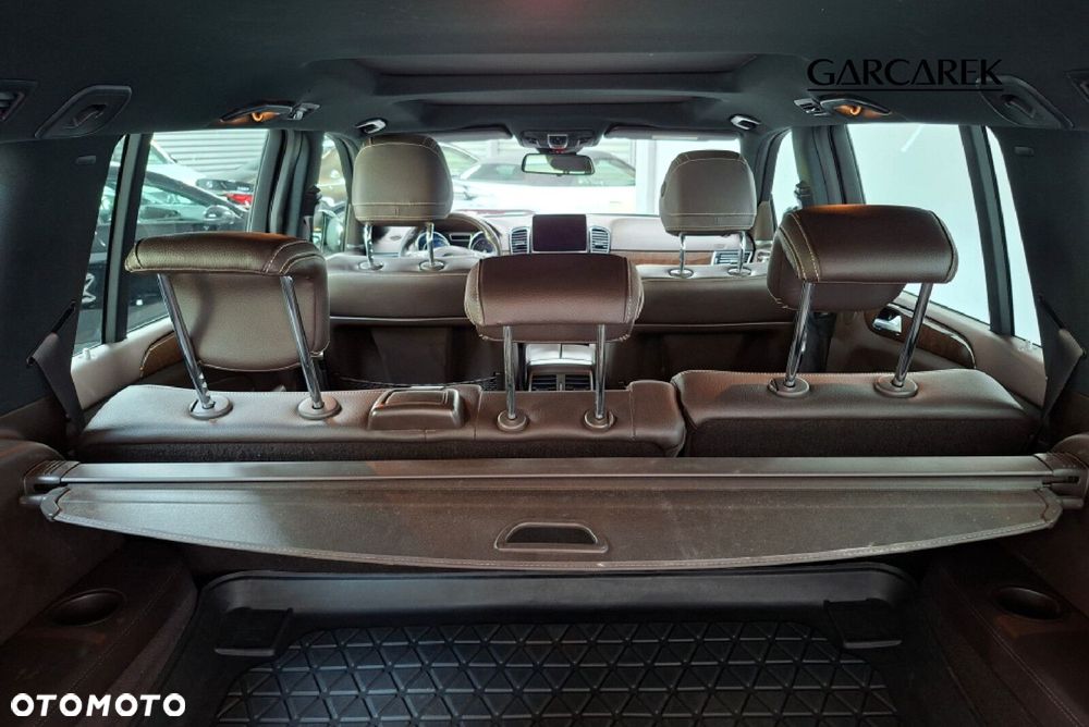 Mercedes-Benz GLS - 20