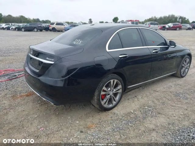 Mercedes-Benz Klasa C 300 7G-TRONIC - 4