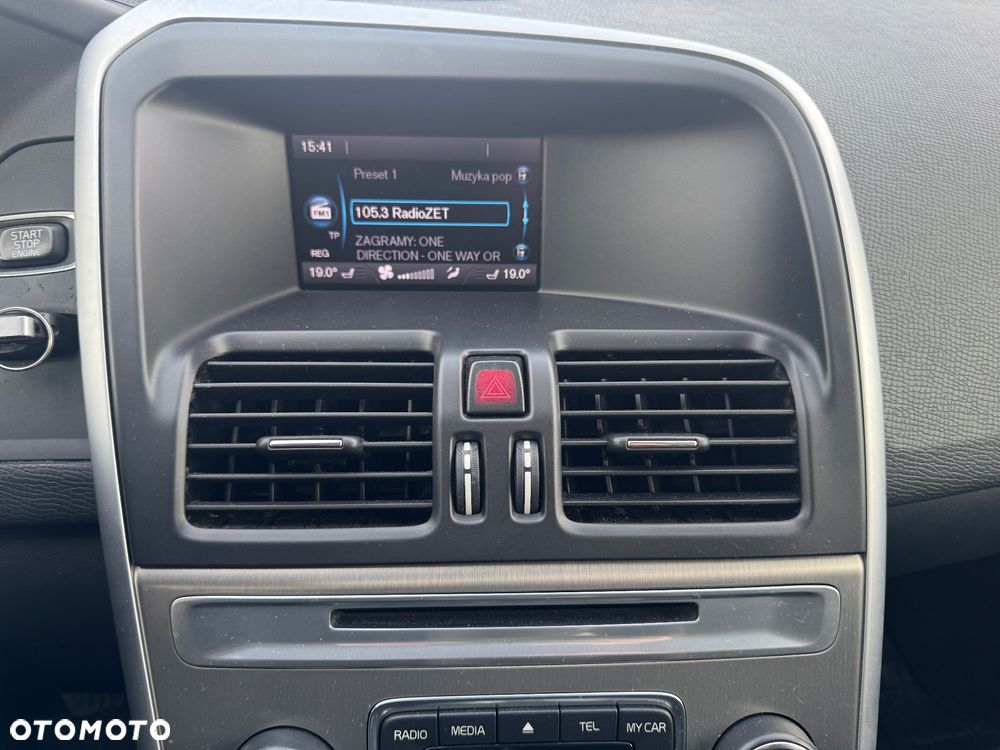 Volvo XC 60 DRIVe Momentum - 16