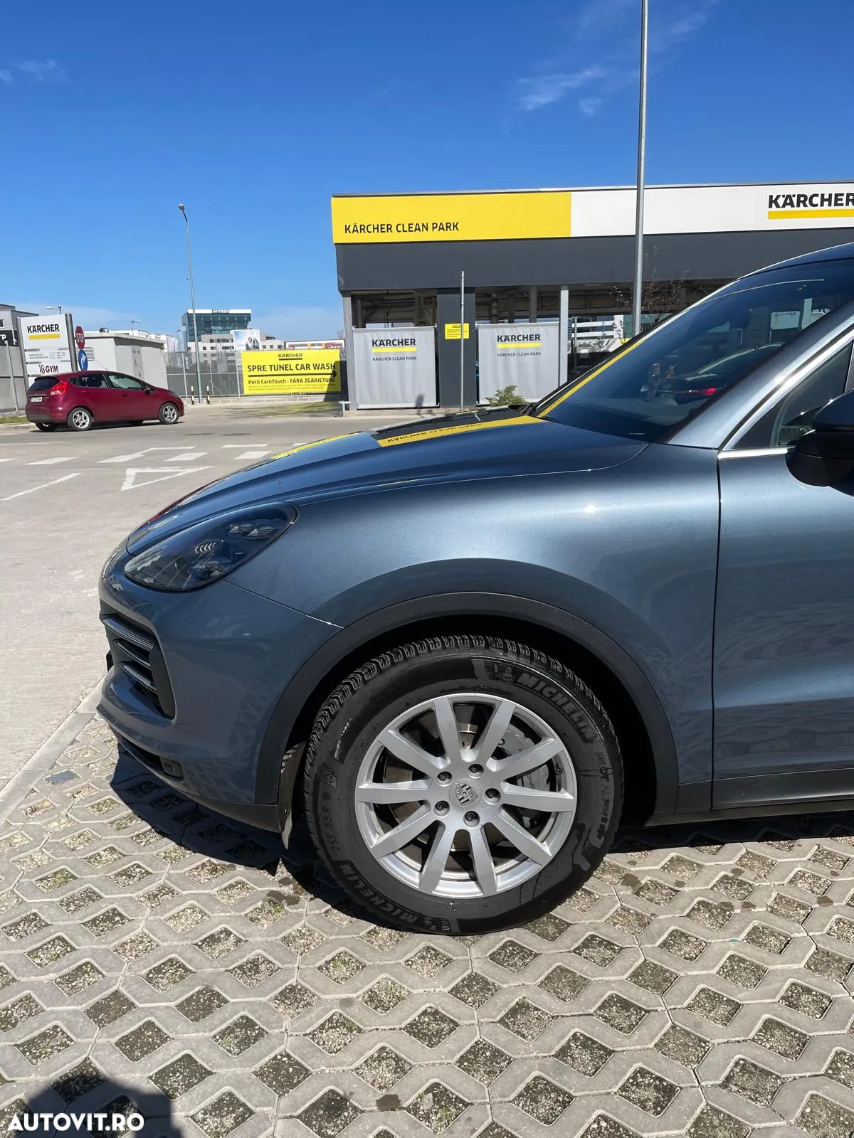 Porsche Cayenne S - 7