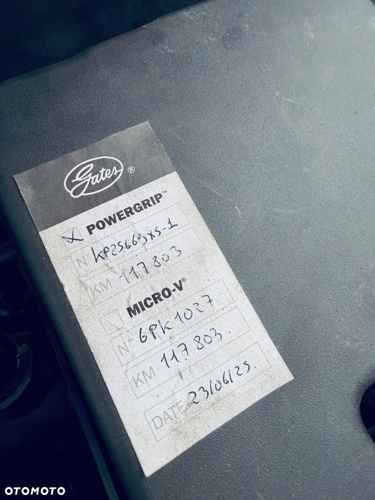 Ford Kuga 1.5 EcoBoost 2x4 ST-Line - 17